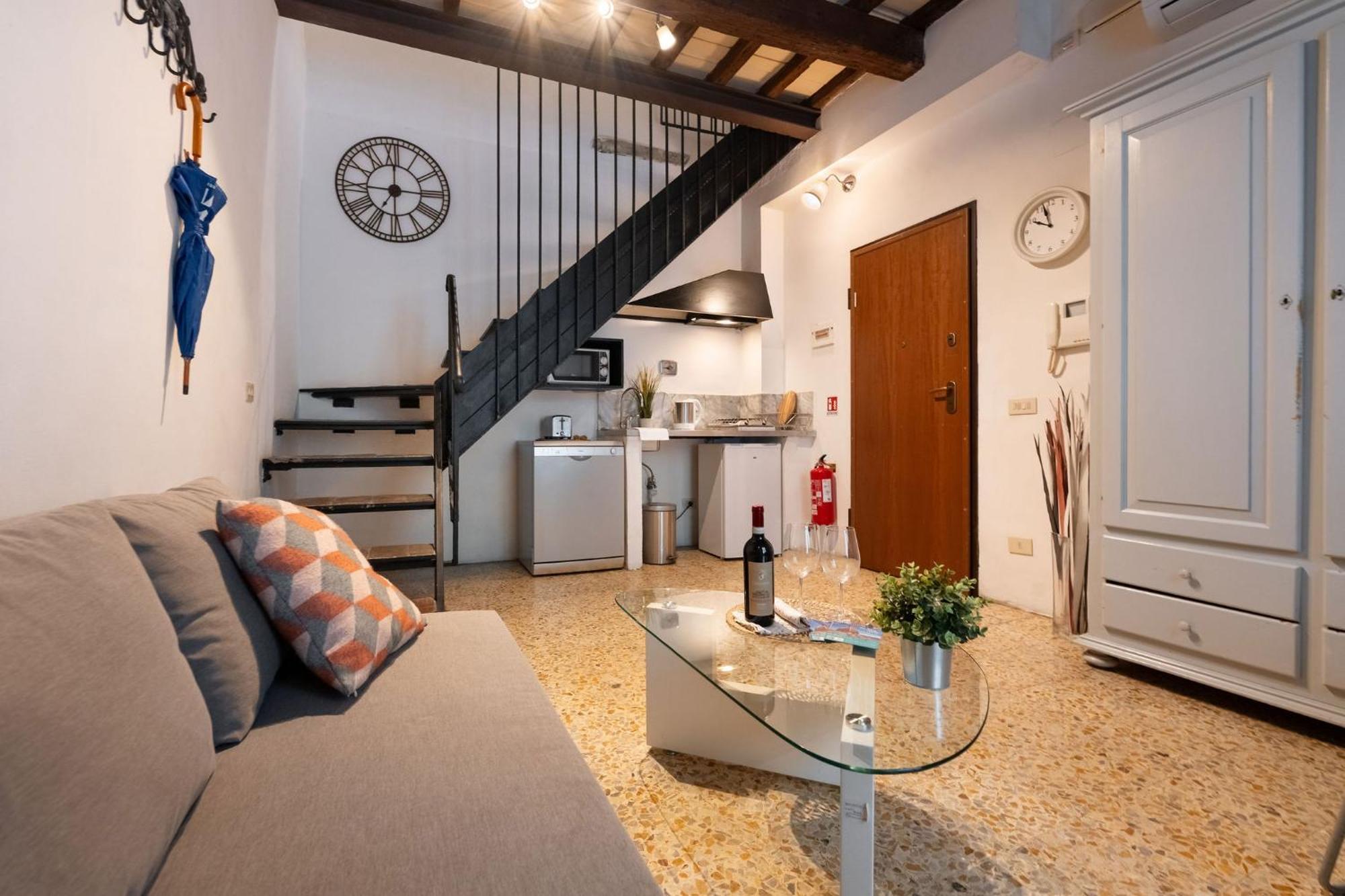 F1 - Santa Croce One Bedroom Apartment For Couples Φλωρεντία Εξωτερικό φωτογραφία