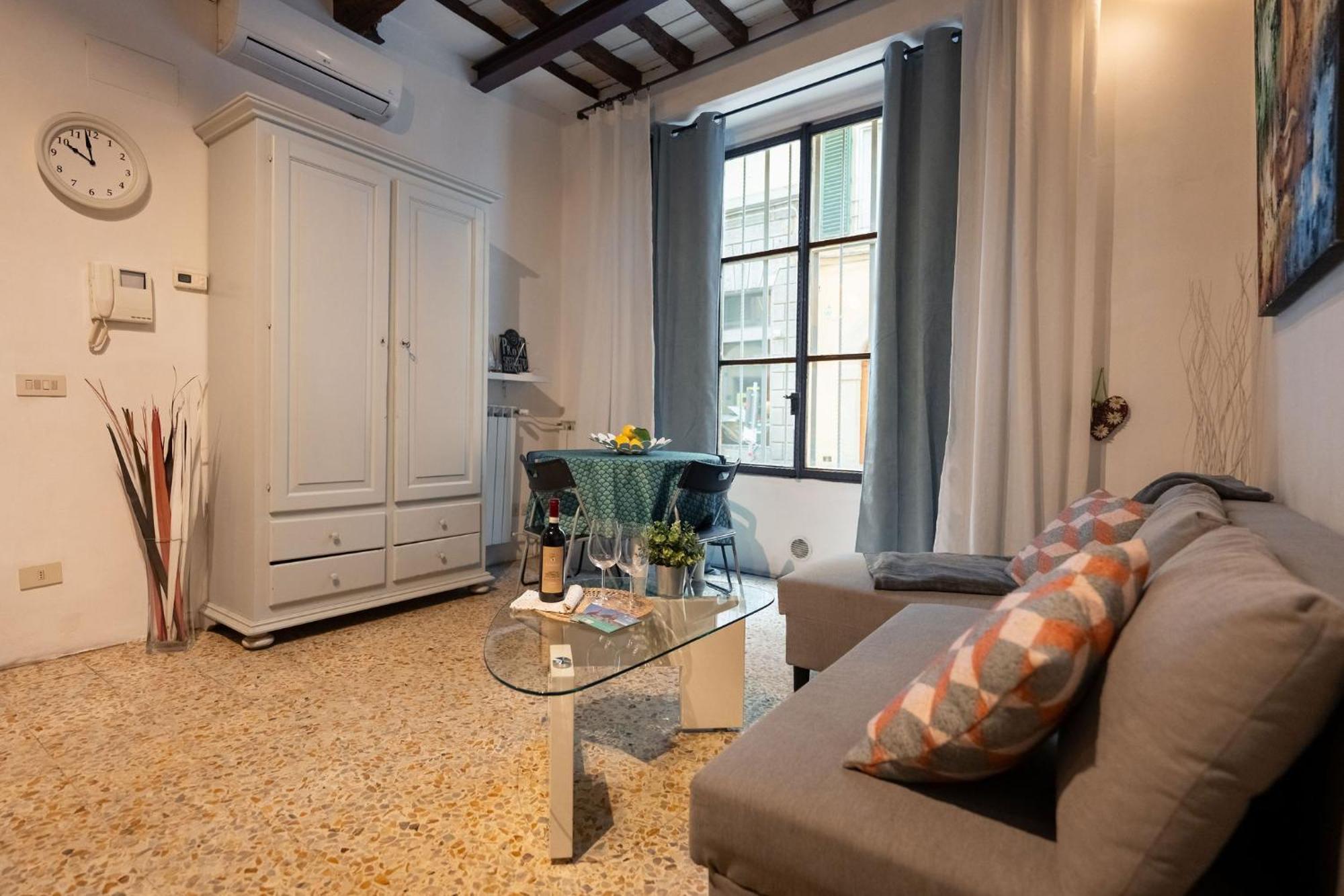 F1 - Santa Croce One Bedroom Apartment For Couples Φλωρεντία Εξωτερικό φωτογραφία